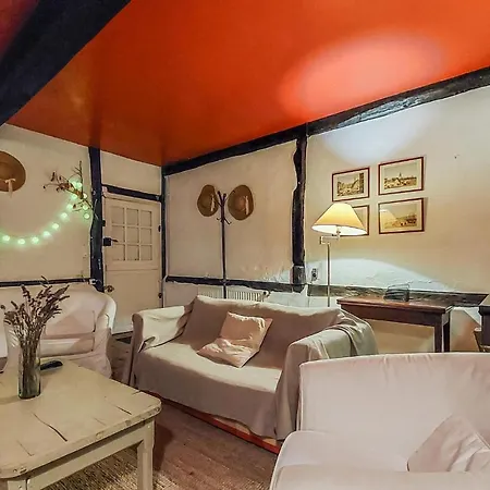 بيت للعطل 3 Bedroom Awesome In Normanville (Eure)