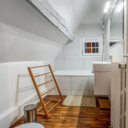 3 Bedroom Awesome In بيت للعطل Normanville (Eure)